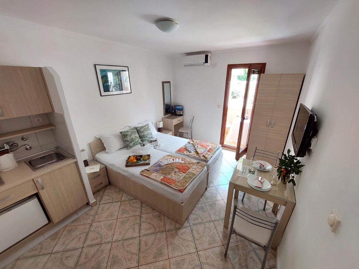Apartmani Dalex Budva Exteriör bild
