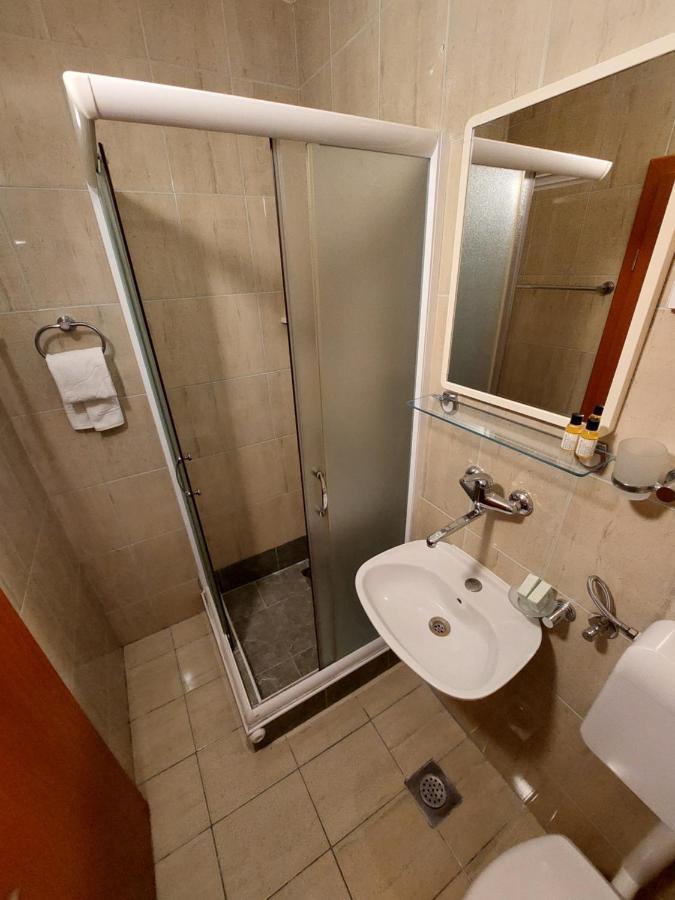 Apartmani Dalex Budva Exteriör bild